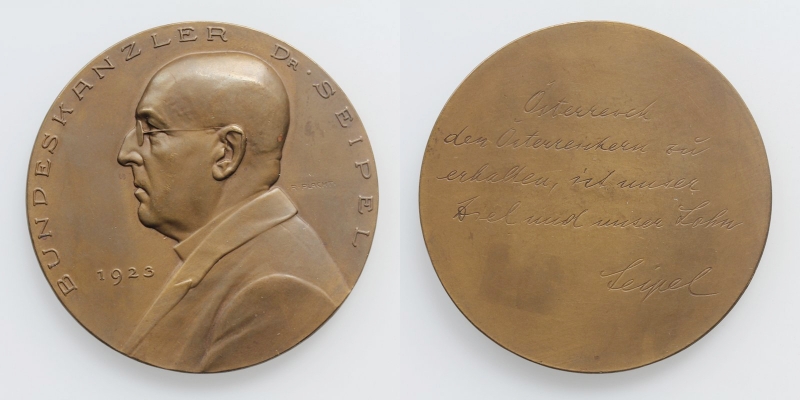 AE-Medaille Bundeskanzler Dr. Ignaz Seipel 1923 v. R. Placht