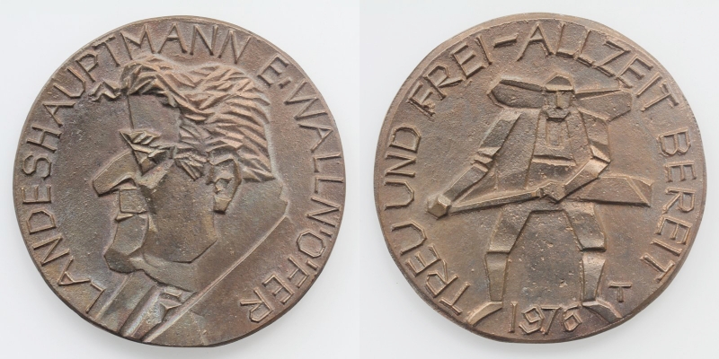 EM1119